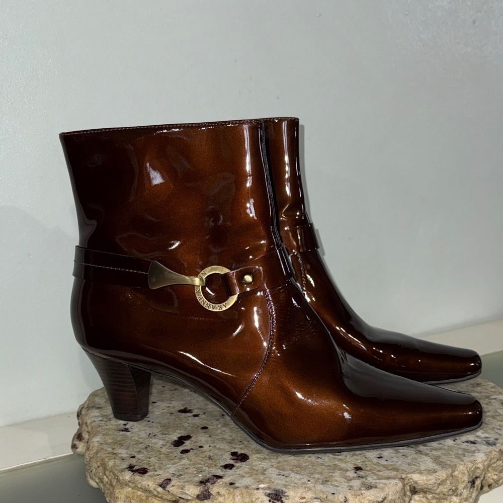 Anne Klein Gibbs Dark Bronze Patent Leather Heeled Sexy Ankle Boots Snip Toe 10